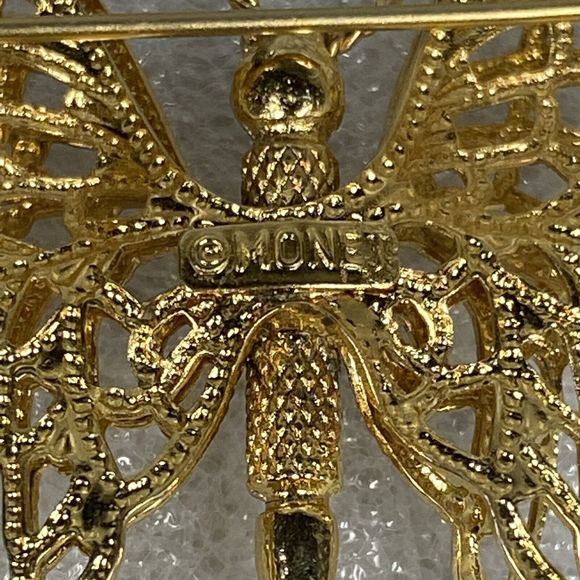 Monet Gold Tone Signed Filigree Butterfly Bug Insect Brooch Pin - Picture 5 of 7